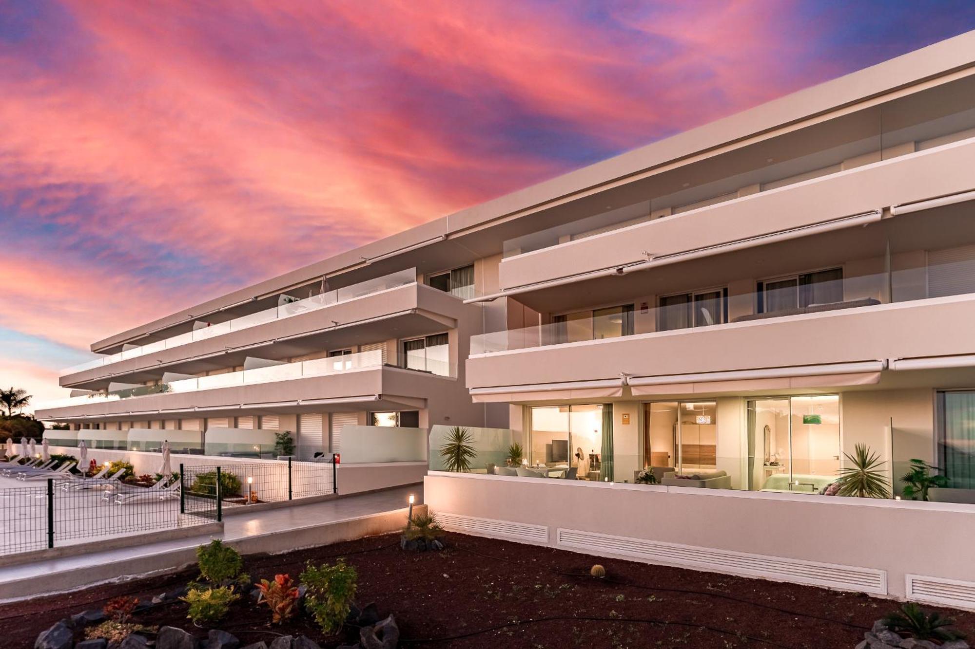 Modern New Apartment Las Terrazas De Costa Adeje. Heated Pool, Big Terrace And Private Parking ภายนอก รูปภาพ